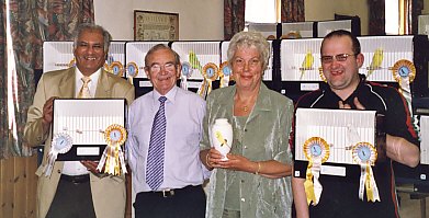 01.jpg (32079 bytes)