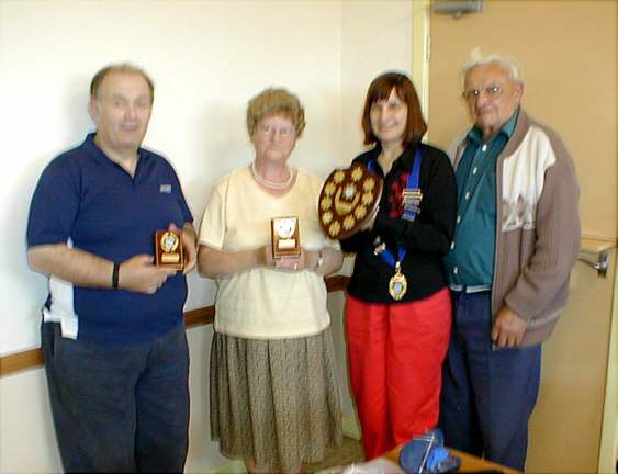 Sovereign Gold joint winners were D & B Bunyan and S & R Clarke.jpg (26706 bytes)